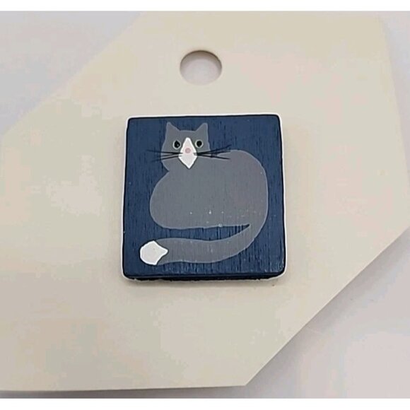 New Gray Cat Square Lapel Pin Hand Painted 1" - Picture 1 of 3